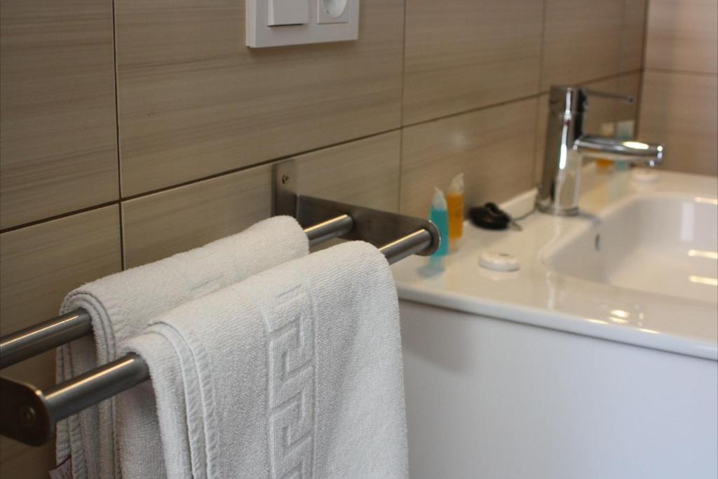 Las Americas - Mares Torre Del Mar Room photo